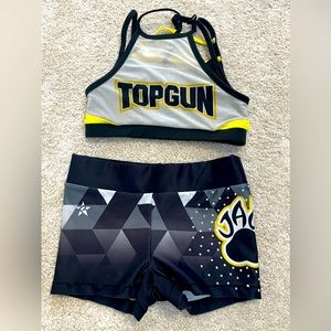 Top Gun cheer set YL in good shape